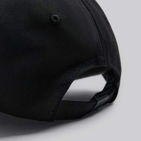 DARK Black Cap