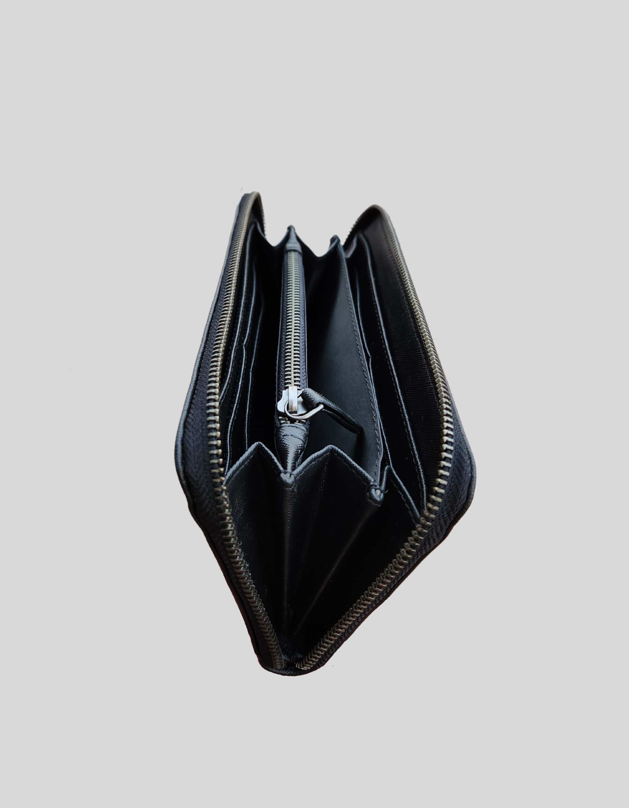    ZippedLogoWalletInside